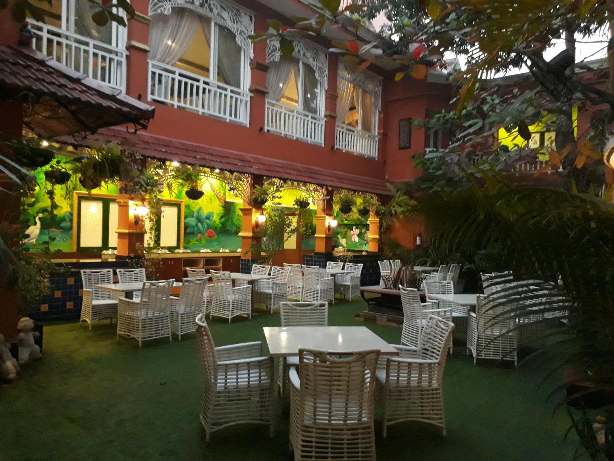 Mayfair Rourkela Esterno foto